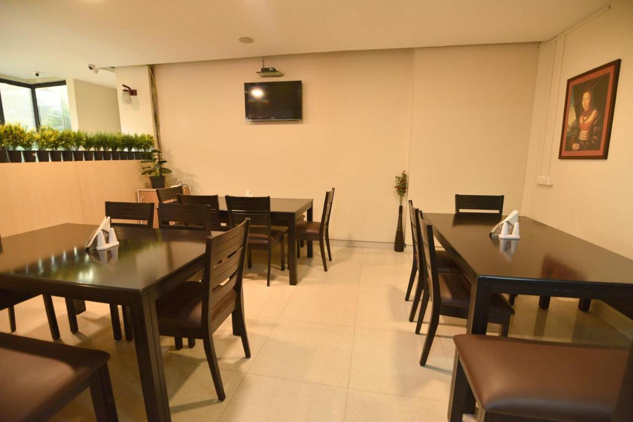 Dibrugarh Club House Hotel Екстериор снимка
